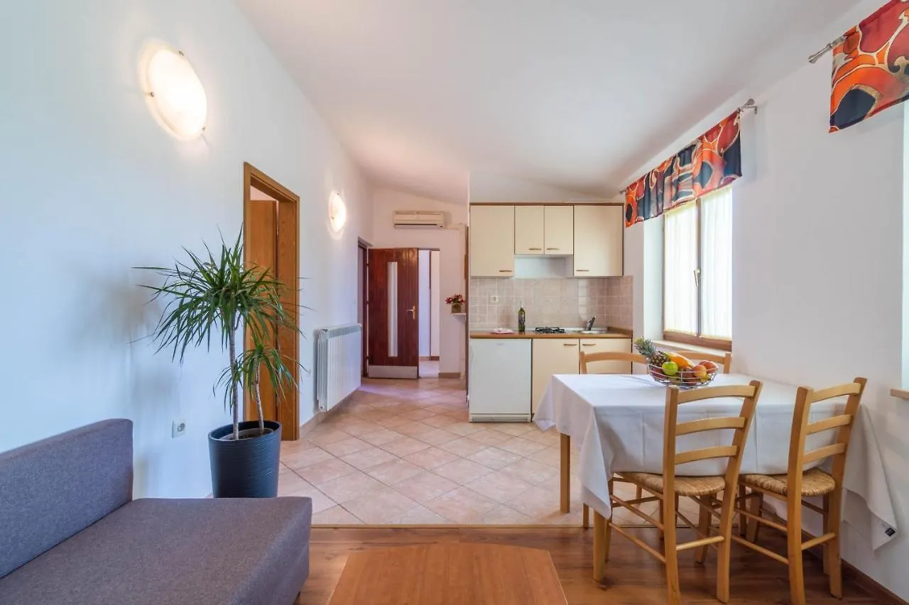 Family Friendly Apartments With A Swimming Pool Krnica, Marcana - 7357 Croatia